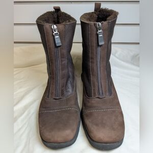 La Canadienne Waterproof Brown Suede Leather Front Zip Ankle Boots. Size 9.5
